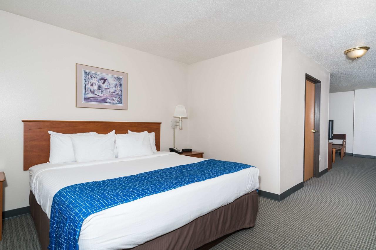 Travelodge & Suites By Wyndham Fargo/Moorhead Exterior foto